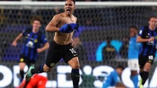 インテルが10人ナポリ撃破で3連覇達成！　千両役者ラウタロが後半ATの決勝弾【スーペル・コッパ】