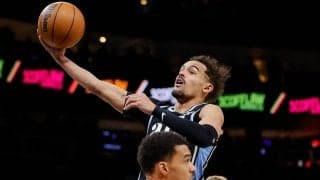 ホークスのトレイ・ヤングがキャブス戦終盤に頭部負傷…脳震とうで復帰時期は未定に