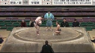 体重60キロの力士、3.5倍＆150キロ差の巨漢力士に驚異の粘り勝ち “劇的”白星に館内騒然 「無差別級の醍醐味」「腕折れちゃいそう」