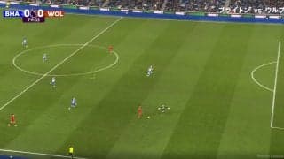 「こんなに出る？」GKがペナルティエリア外に飛び出して超ハイリスクなカウンター阻止を敢行！ゴールがら空きの大ピンチに「メンタルえぐ」「スティールチャレンジ」