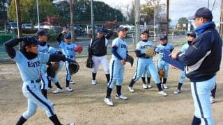 早い年齢で覚えれば「一生もの」　美しさ大評判…“肘下がらない”投げ方指導術