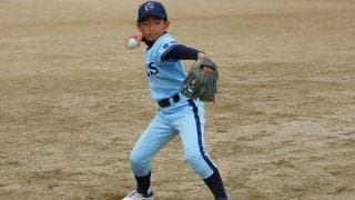 投げ方で難しい「下半身主導」…楽しく覚えるには？　学童強豪、伝統の“処方箋”