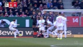 ファンがブチギレ！せっかくのチャンスがもったいない…「死ぬだろ！」「マジかよ」 至近距離から“弾丸フリーキック”→味方に直撃する痛恨のミスショットが炸裂した瞬間