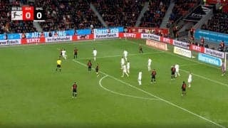 メチャクチャ潰しにいってる！ボルシアMG福田獅王が激しい“鬼プレス”を炸裂した瞬間　ブンデスデビュー戦でも首位相手にビビらない気迫のプレー