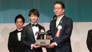 MVJに選ばれた松山弘平騎手「1頭1頭全力で向き合いたい」/JRA賞授賞式