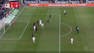 批判殺到！「フリーにしすぎだろ」「下がりすぎ」 守備陣がありえない痛恨ミスを犯した瞬間　負傷者続出のバイエルンの“急造”最終ラインがヤバすぎる