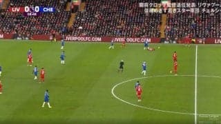 ”世界王者”同士にバトル勃発！「バチバチだな」「エグいな…」 アルゼンチン代表“中盤の要”2人が激しく削り合う瞬間　容赦ない肉弾戦にスタジアム騒然