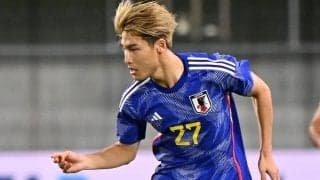 「もう馴染んでる!?」「すっかり溶け込んで」ルートン加入の橋岡大樹、新チームメイトと早速笑顔で2ショット！「これはやっていけそうだ！」