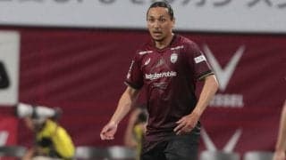 「砂漠の王様みたい」「現地人に見えた」神戸からUAE行きの大﨑玲央、イニエスタやパコ・アルカセルとの3ショットに脚光！「3シーズン目くらいの雰囲気」