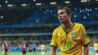 31歳ベルナルジが母国復帰へ…“ミネイロンの悲劇”で90分間ピッチに立った164cmドリブラー