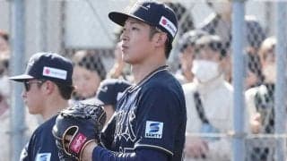 オリ山崎颯一郎に異変？　背番号が“1番違い”…ピチピチ「22」で練習開始