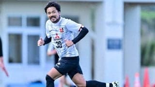 「キャプテン翼でこんなシュートあったね」J1浦和FW興梠慎三のスーパーボレーに驚き広がる！「スーパーゴール！」「さすが慎三さん!!!!」などの声