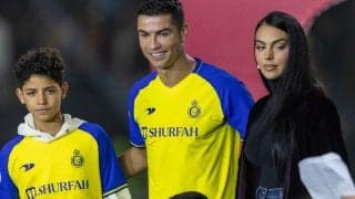 C・ロナウドが39歳のバースデー！家族ショットを撮るもケーキを前にした子どもたちは食欲に勝てず？「早く食べて」