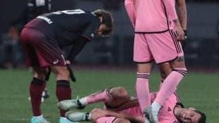 インテル・マイアミのブスケッツが負傷交代…神戸との親善試合で大迫勇也と交錯し苦悶の表情