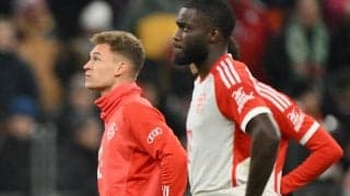 レバークーゼンとの頂上決戦控えるバイエルン、キミッヒとウパメカノがトレーニングに復帰