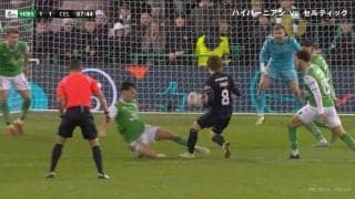 「よくやった！」古橋亨梧、シュート直後に強烈なスネ蹴りを喰らってPK獲得！試合終了間際にライン上でスライディングを受けて大転倒、決勝点をお膳立てした瞬間