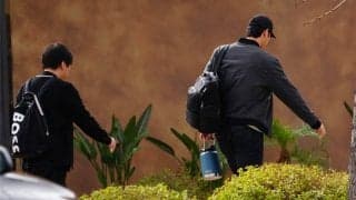 大谷翔平、白のポルシェでキャンプ施設入り　メディア60人大集結…10日キャンプイン