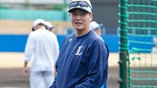松井監督も絶賛…トレード加入25歳は「紅林になれる」　実況も唸る豪快弾に走る衝撃
