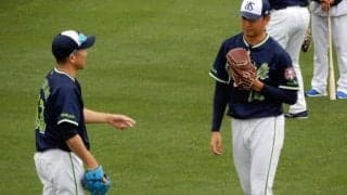 「やろうよ、久々に」実現した2年ぶりのキャッチボールでベテラン左腕が感じた奥川恭伸の現在地【ヤクルトキャンプ】