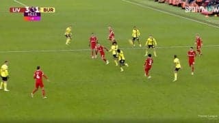 「めっちゃ上手い」「神だな」 リバプール遠藤航が美しすぎる“超絶ロングパス”を炸裂した瞬間　自陣から最前線のFWにピタリ！スーパープレーにスタジアム騒然