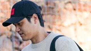 激レア白ニットが「素敵」　ボンネット開けて…大谷翔平×ポルシェが「絵になる」