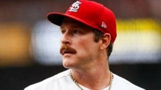 “新ユニ”に選手から不満続出「僕は好きじゃない」　素材変更で違和感「報道してくれ」