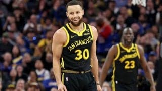 ステフィン・カリーが新たなNBA記録を樹立…4戦連続で3ポイント7本以上を成功