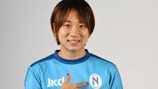 ナポリの小林海青が得意の左足クロスで先制点アシスト！待望のリーグ戦初勝利を導く