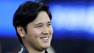 私服の大谷翔平もニッコリ…ドジャースの「雰囲気最高」　“大食い大会”に反響「素敵」