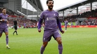 復帰サラーがいきなりの1G1A！　リバプールは連勝で首位堅持もEFL杯決勝控える中で2選手負傷…【プレミアリーグ】