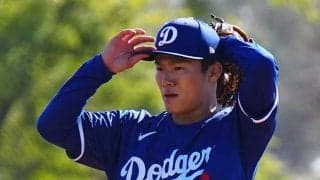 “初登板”の山本由伸をMVPコンビ激賞　ベッツは絶叫「やべぇ！」…同僚から称賛の嵐