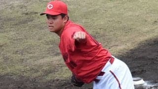 “前例なき二刀流”コーチも「見る目変わった」　広島20歳、転機となった黒田氏の助言