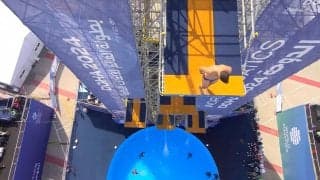 ハイテンション解説者が「オーゥ、ワオ！」ビル9階相当から助走付きで高速落下＆回転 “英国の希望”が魅せた圧巻の美演技