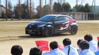 TGR-WRJが愛知県蒲郡市の中学校で特別教室を実施、全日本ラリーに参戦する新カラーも披露