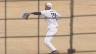 育成に現れた超人「身体能力すごそう」　“助走なしレーザー”に衝撃「えげつない肩」