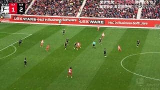 「うっま」40歳・長谷部誠が“皇帝ターン”でスタジアムを沸かす！元日本代表DFの技術と冷静さに「あの場面であのタッチは凄い」「本当に尊敬」など称賛の声