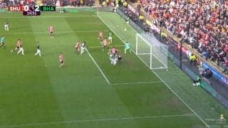 「気持ちいい」三笘薫、圧巻ドリブル炸裂で敵地サポーターからブーイング！DF2人を手玉に取る見事なステップワークと股抜きグラウンダークロスでチャンス創出「明らかに脅威」