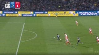 「速すぎるだろ！」「一瞬で消えた…」浅野拓磨が爆速スピードでゴールに襲いかかった瞬間　スルーパスに野生的反応→驚速で抜け出したキレキレのプレー