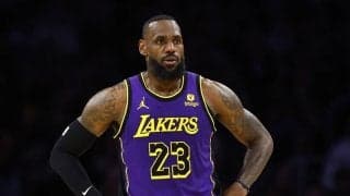 負傷している左足首の治療のため、レイカーズのレブロン・ジェームズが次戦を欠場