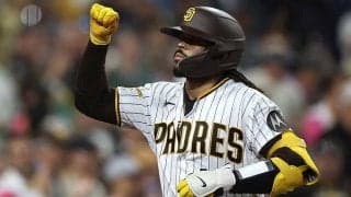 米衝撃の“変人打法”「これで打てる？」　元助っ人を彷彿も…奇怪な動きに賛否両論