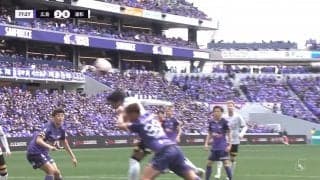 「動き出しやべぇな」浦和の興梠慎三が圧巻の動き出しからヘディングシュート！巧みにマークを外すゴール前の職人技にファン大興奮「さすが」「前に入る動きが天才」