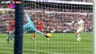 「バケモンや」「それ止めるか」トッテナム守護神の“神業セーブ”に絶賛の嵐！驚異的シュートストップに地元メディアもチーム最高評価「素晴らしい反応」