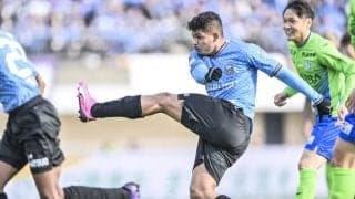 「そりゃキーパーも引っ張っちゃうね」J1川崎FWエリソンの「理不尽ゴール」に広がる驚きと戦慄！「マジで闘牛！」「破壊力マシマシ猛牛戦車」などの声