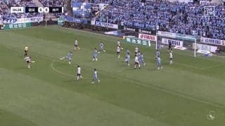 「ゴラッソ！」開始5分で元日本代表・川島永嗣を破る電光石火のスーパーボレー炸裂！　神戸・汰木の鮮烈弾にファン「復活のゴラッソ」「めちゃくちゃ嬉しい」