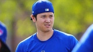 スタンドに現れた謎の“大谷翔平ファン”　本人不在も…際立つ覆面男たちに米注目