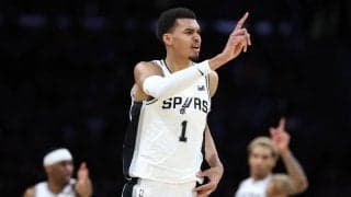 MJに次ぐ快挙も、ウェンバンヤマは「スタッツは二の次。負けたことに満足なんてできない」