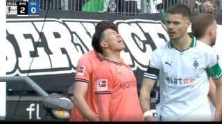 「怖すぎる…」「こんな叫ぶ！？」浅野拓磨がブチギレ！闘志むき出しで“大絶叫”のド迫力シーン　右サイドからのクロスにドンピシャヘディングシュートを放つ