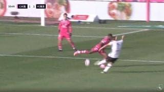 「日本代表の未来！」「速すぎて見えねえ…」FC東京・松木玖生の爆速すぎる“低弾道レーザービームパス”が炸裂した瞬間　DF陣を一瞬で引き裂いたスーパーアシストにスタジアム騒然