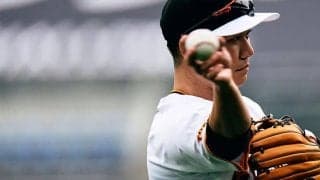 “サード坂本”は「GG賞獲れるの確定」　華やかすぎる衝撃美技が「神の守備」