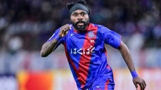 「40歳とは思えんな…」J2甲府ウタカの「ジーコ超え」も視野のゴールに驚愕！「まじでとんでもないおっさんやんな」「安定してえぐい笑」などの声